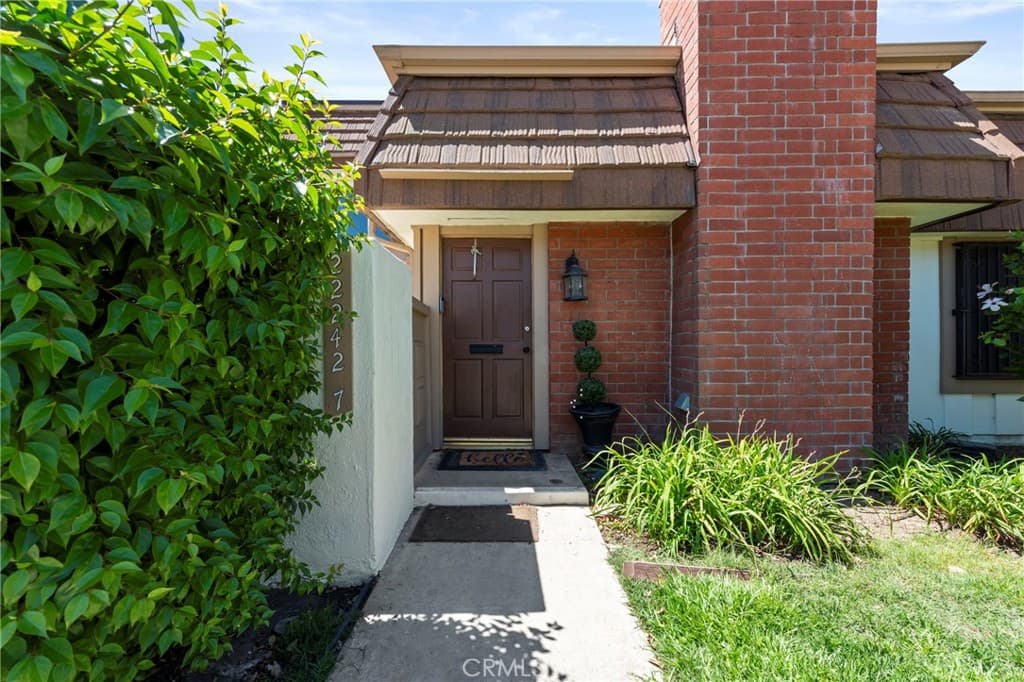 22242 Germain St 7
