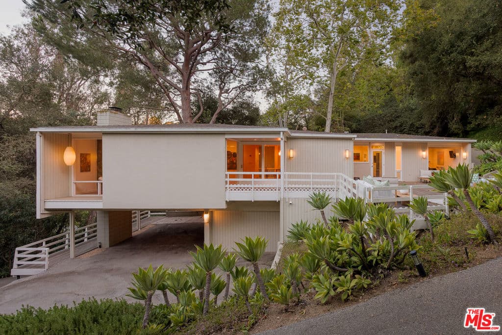2275 Bowmont Drive