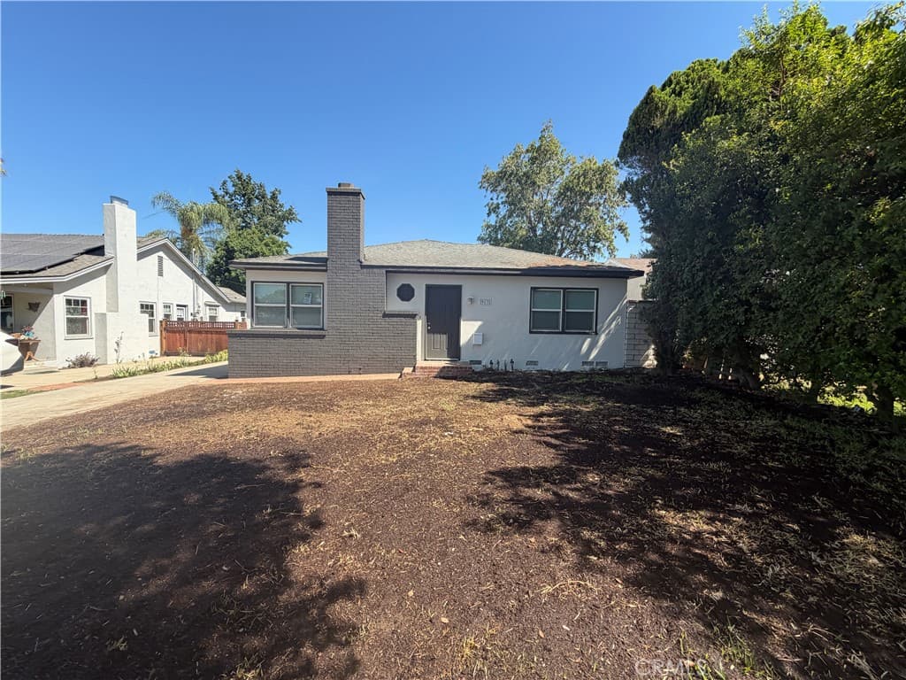 917 Campus Avenue