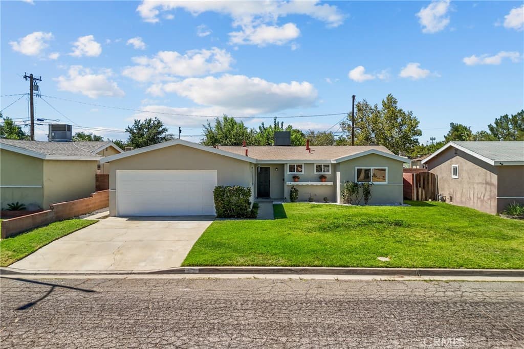512 E Lingard
