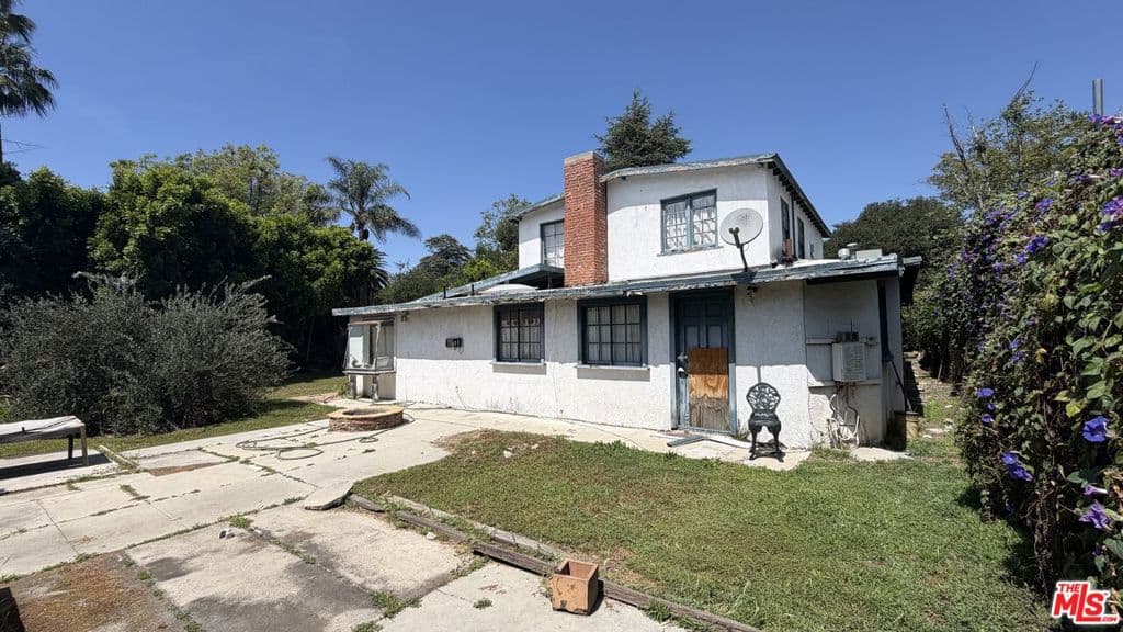 13542 Erwin Street
