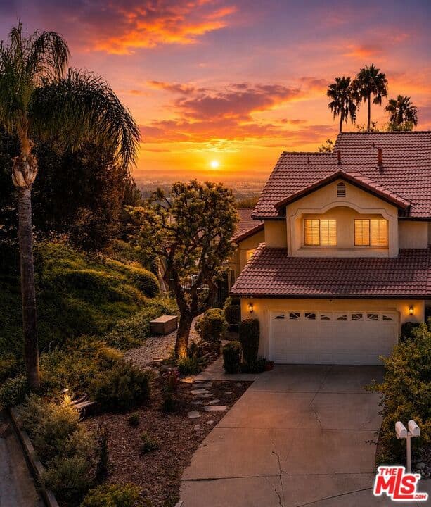 2304 Calle Trella