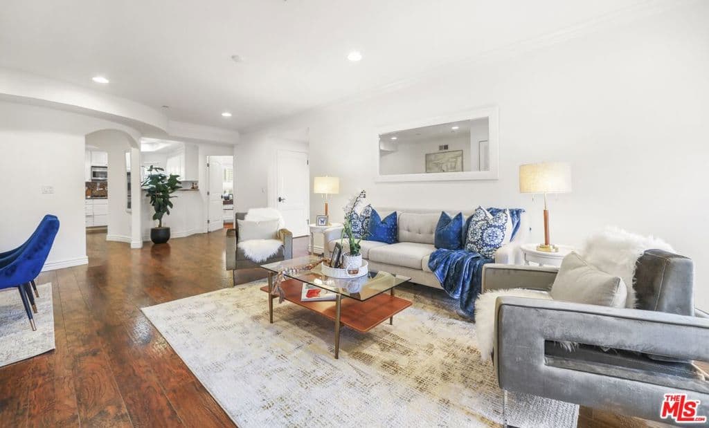 1135 Rexford Drive 302