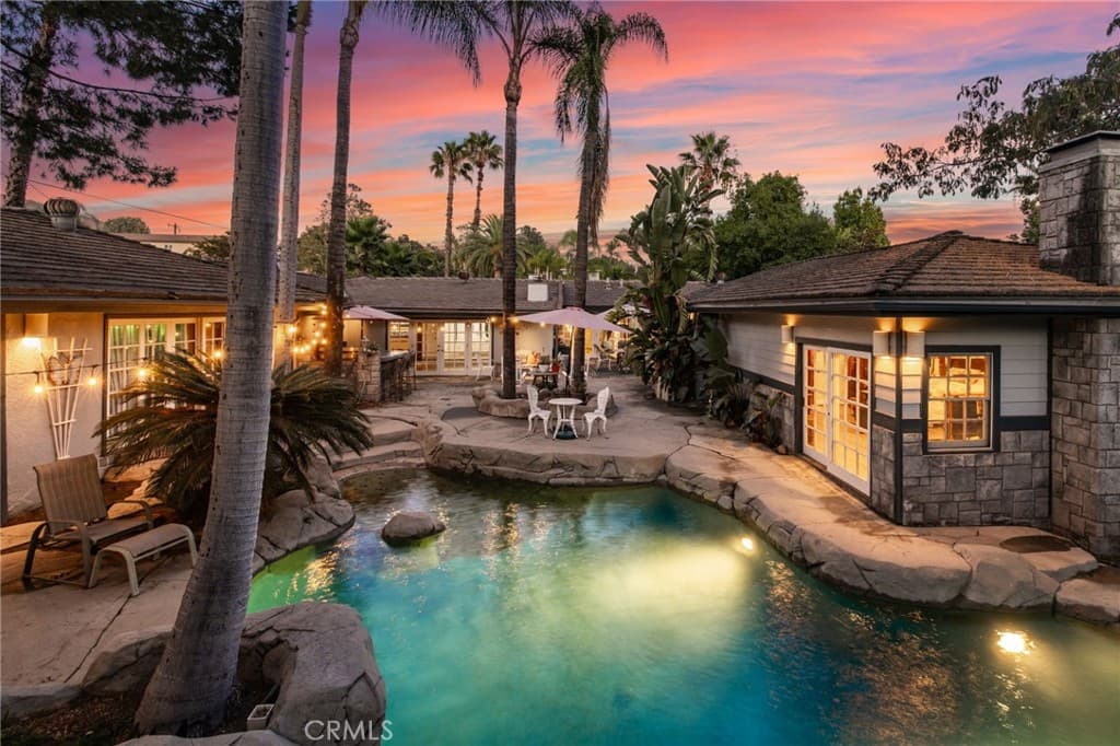 451 N Baldy Vista