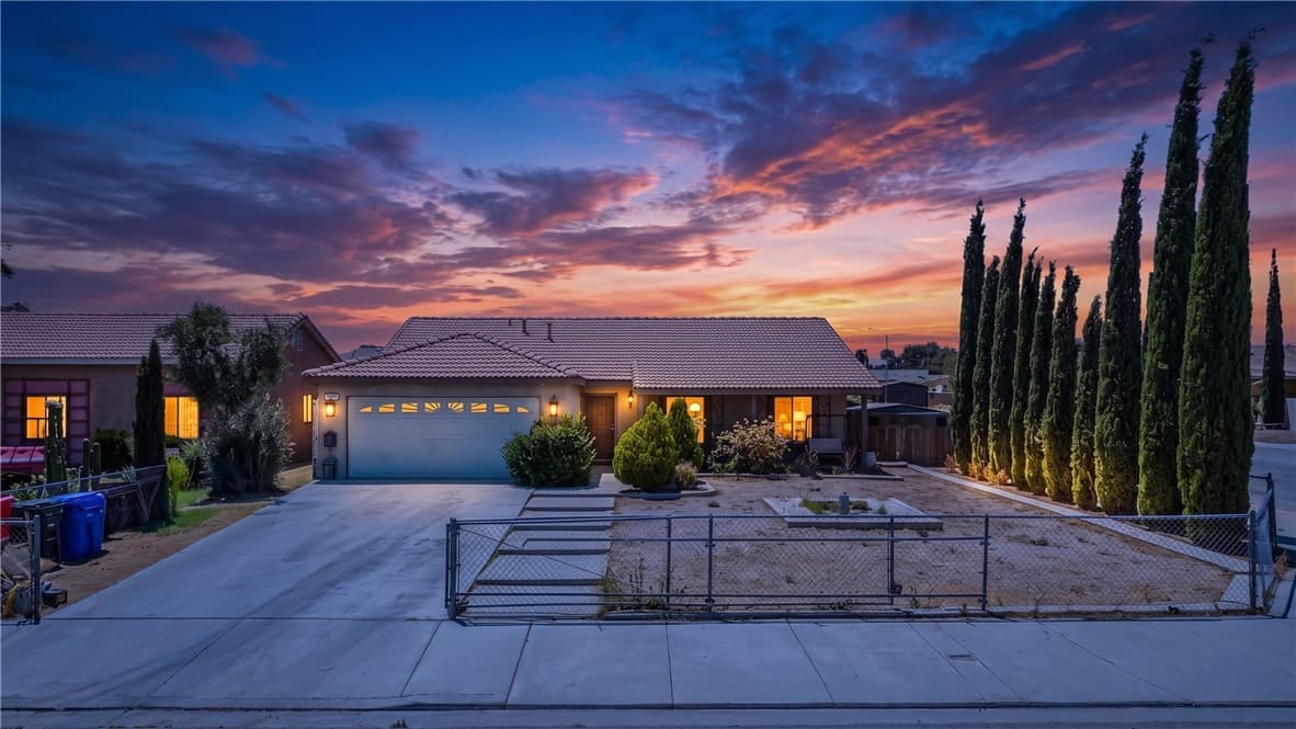 10727 Pershing