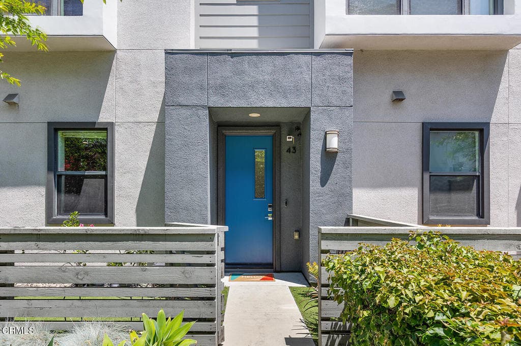 3943 N Eagle Rock Boulevard 43