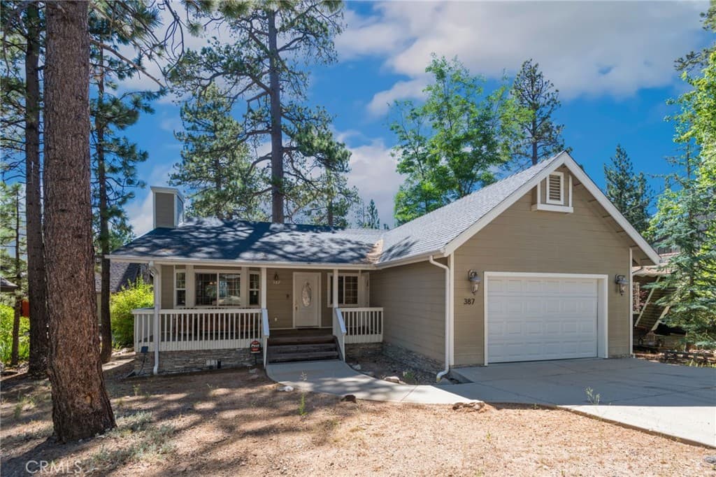 387 Vista Lane