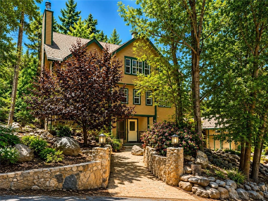 6130 Spruce