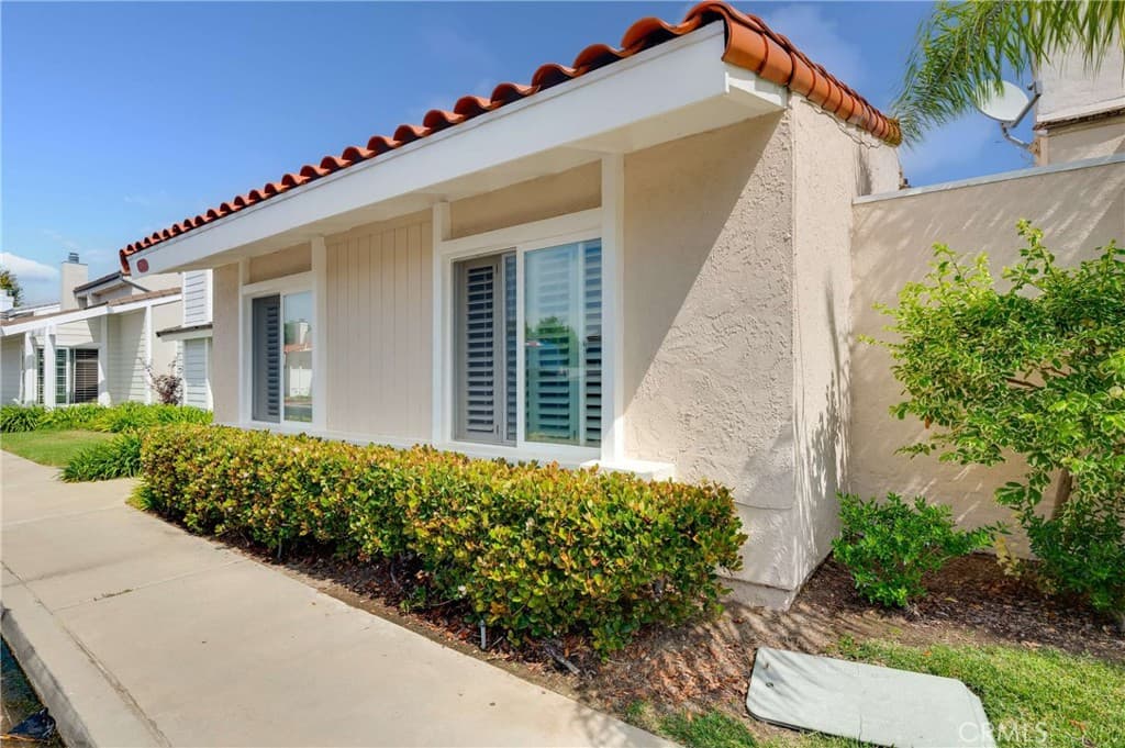 7051 Island Village Drive
