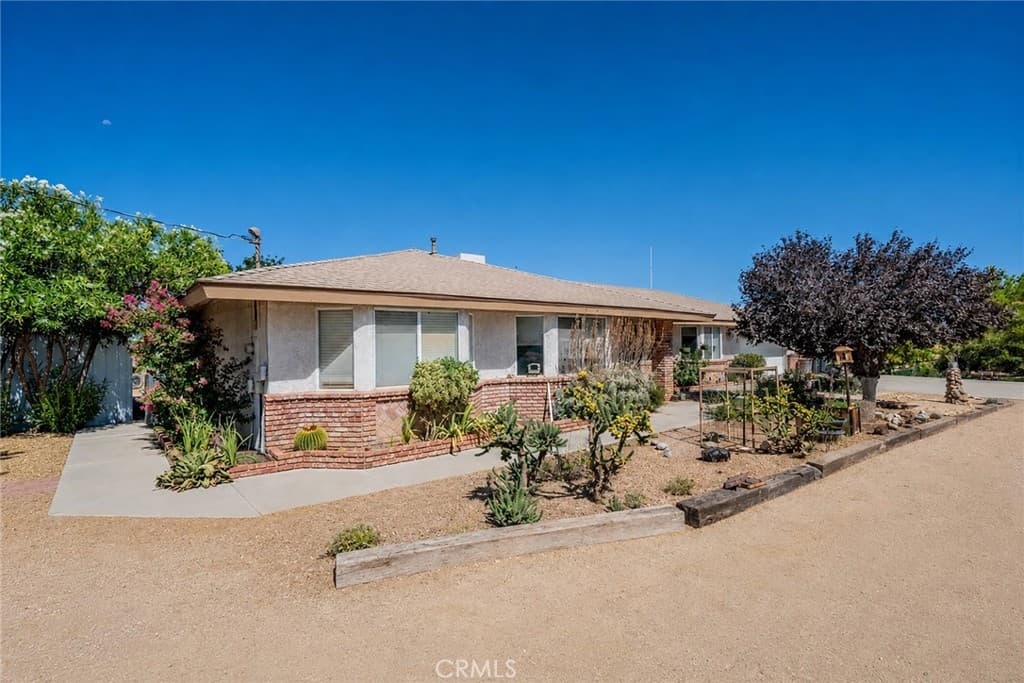 8838 Lilac Road