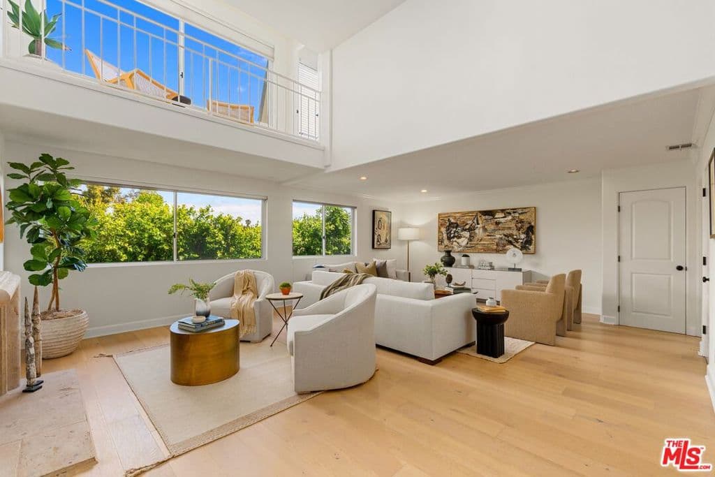 390 S Sepulveda Boulevard 409