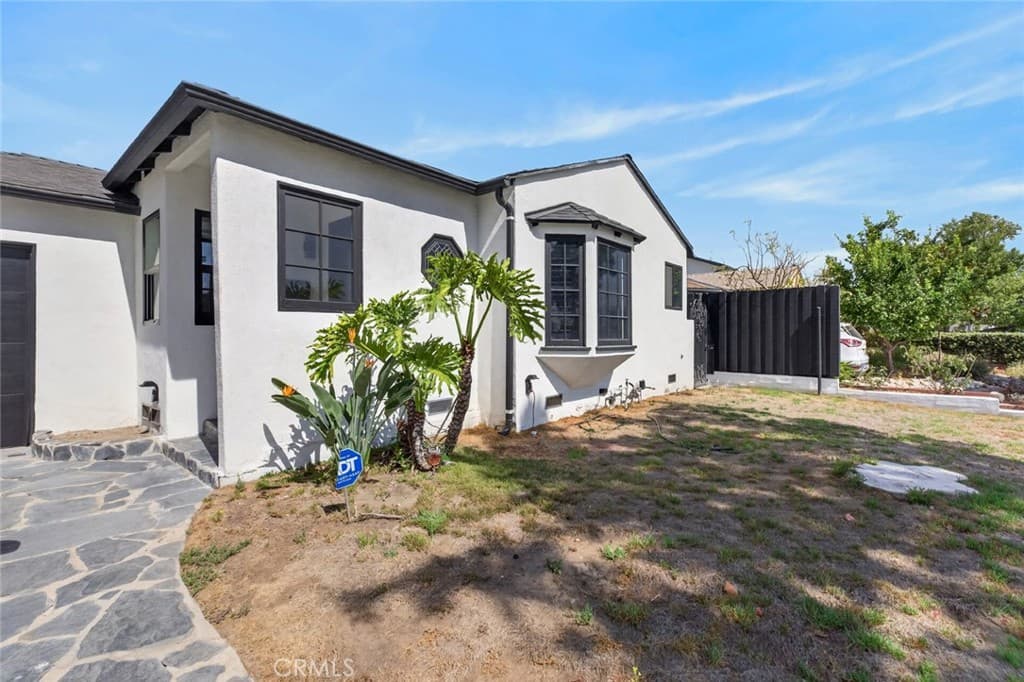 1519 N Rose