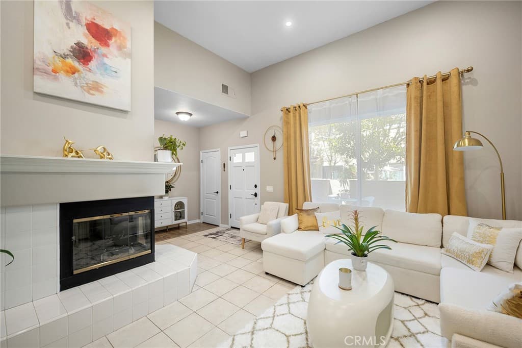 25703 Holiday Circle C