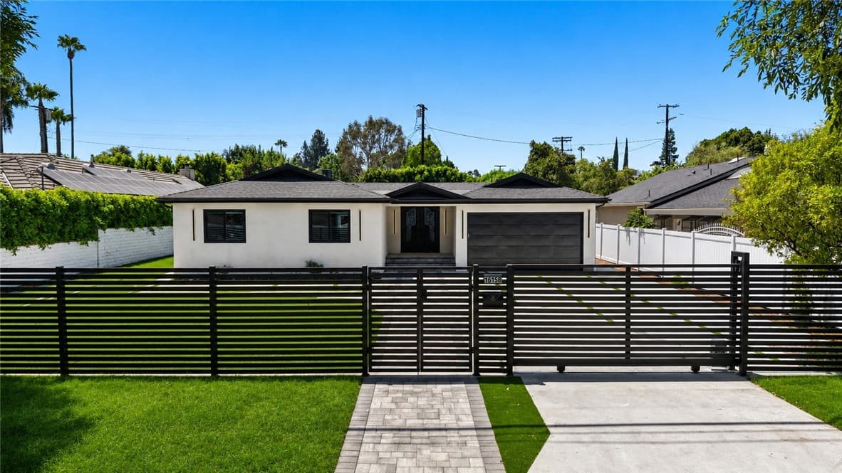 16158 Magnolia Boulevard