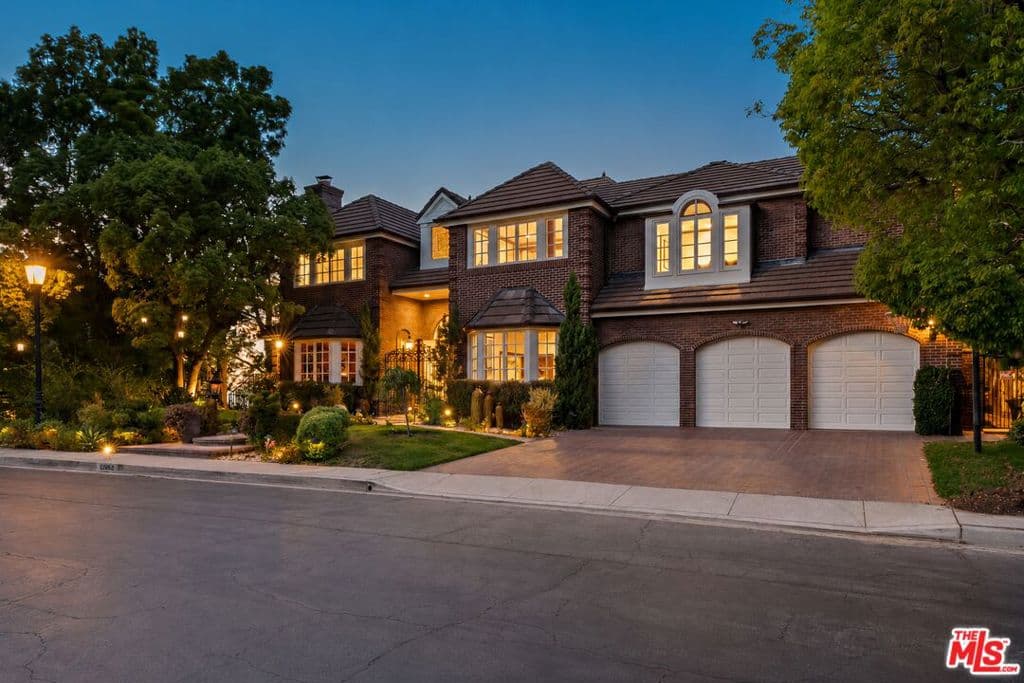 12053 Crest Court