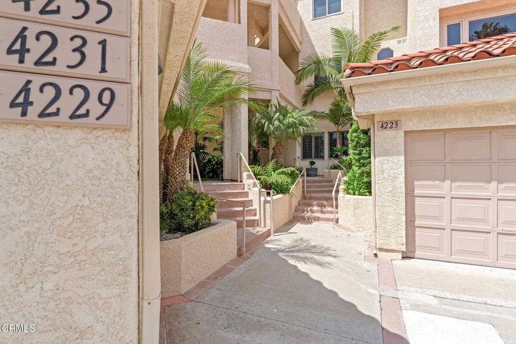 4229 Harbour Island Lane