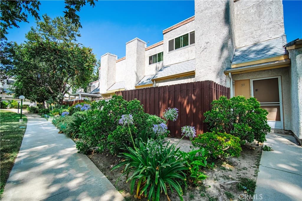 8851 Independence Avenue APT 33