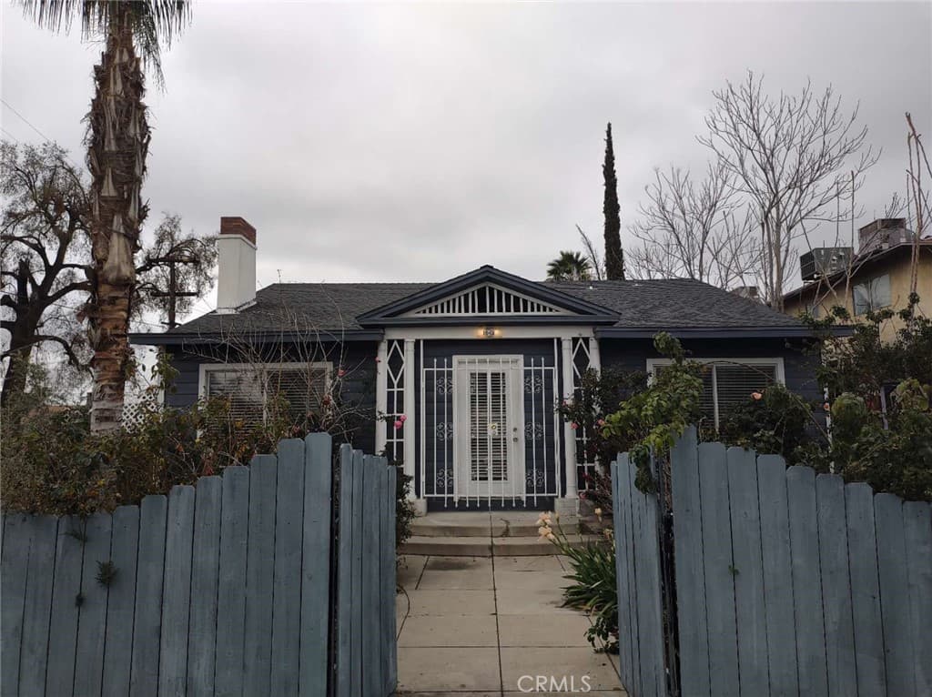 1618 Baker St