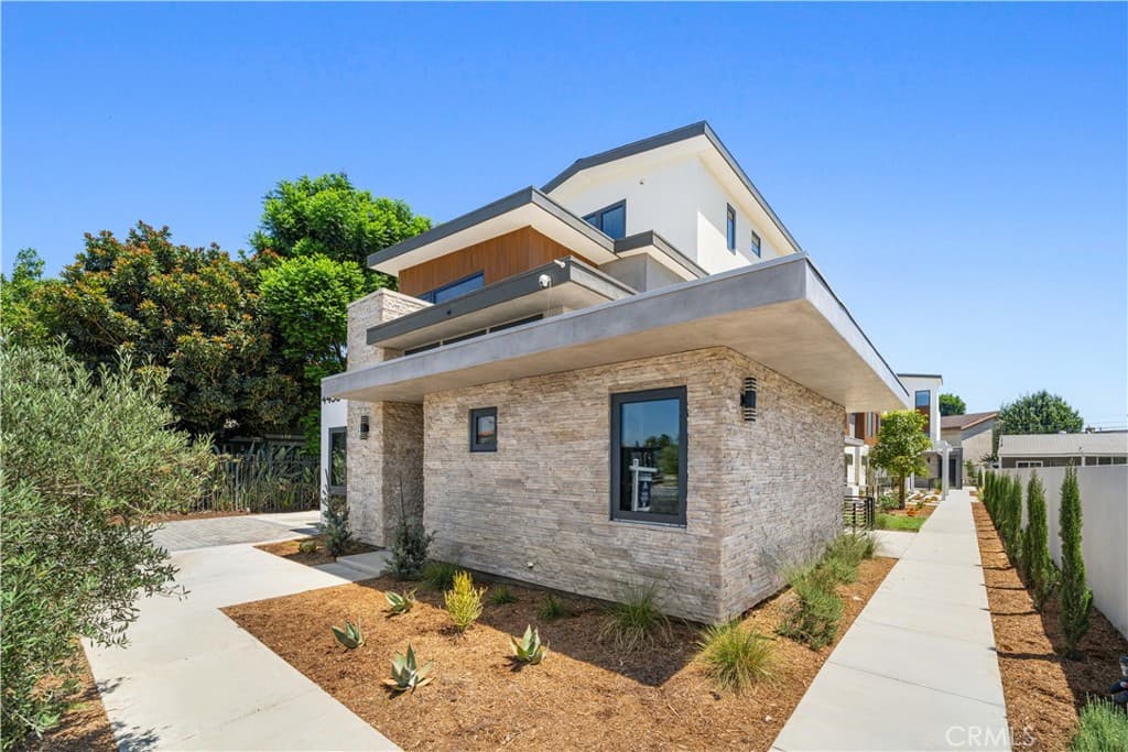 4450 temple city Boulevard C