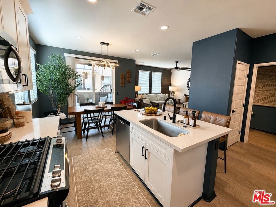 1525 Stratus Drive