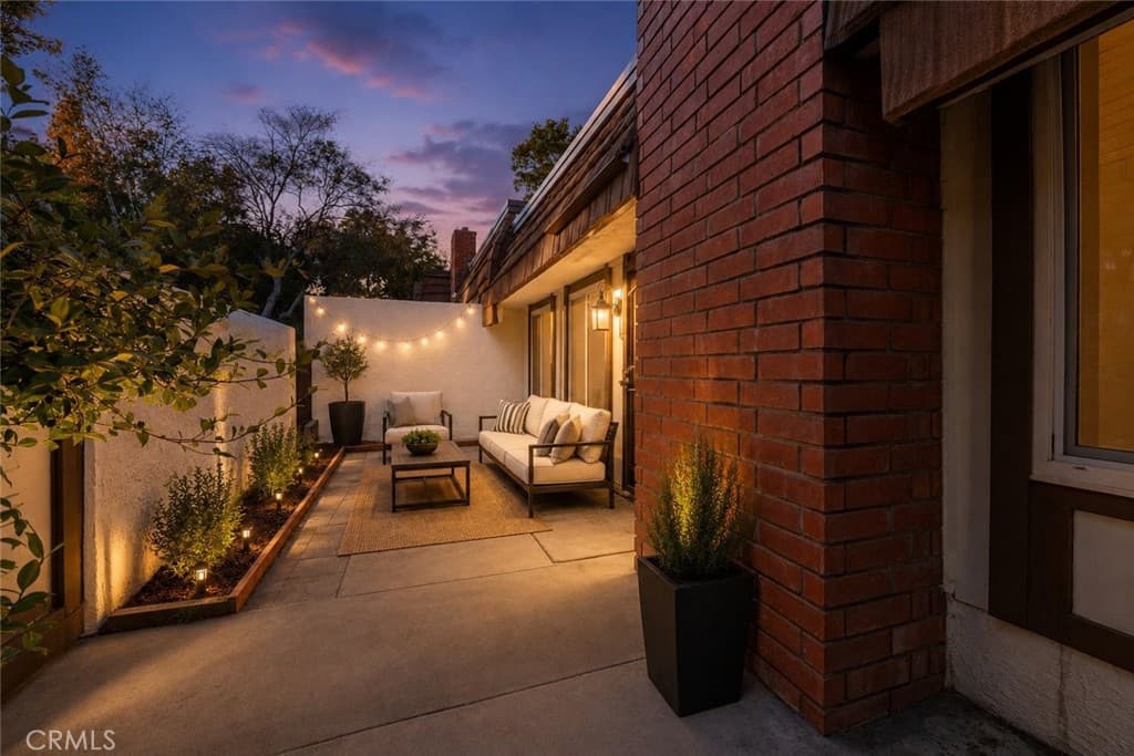 10055 Larwin 3