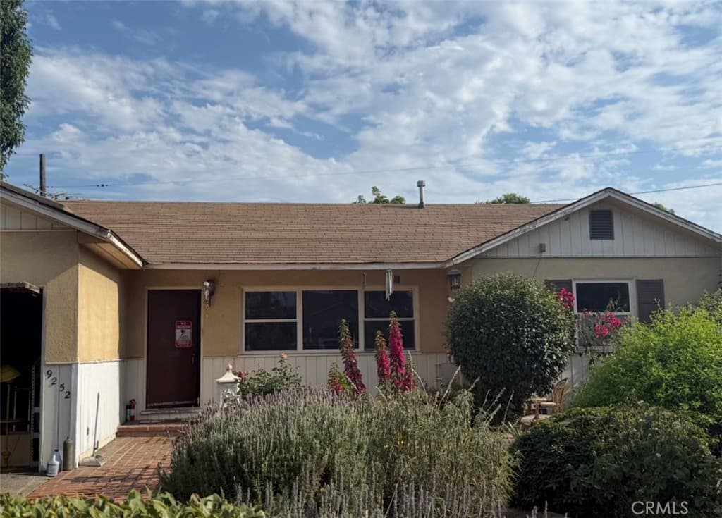 9252 La Rosa Drive