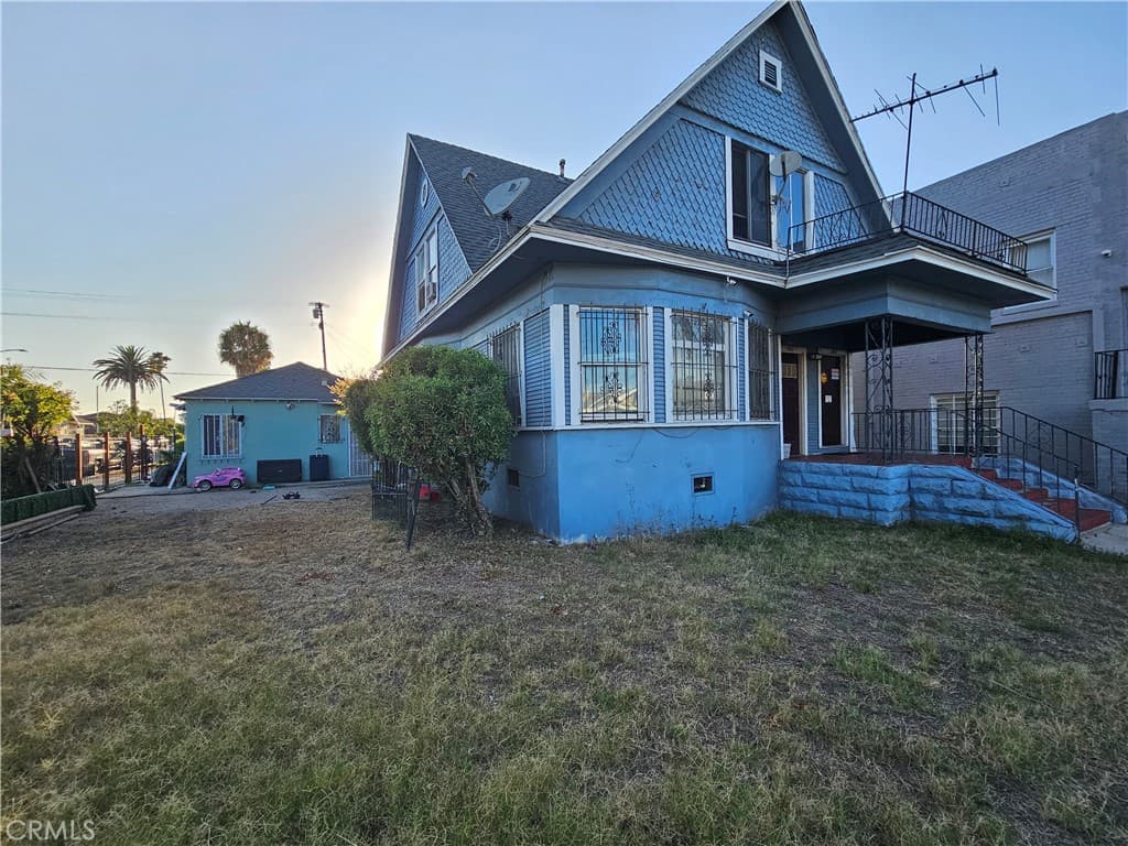 1601 Pine