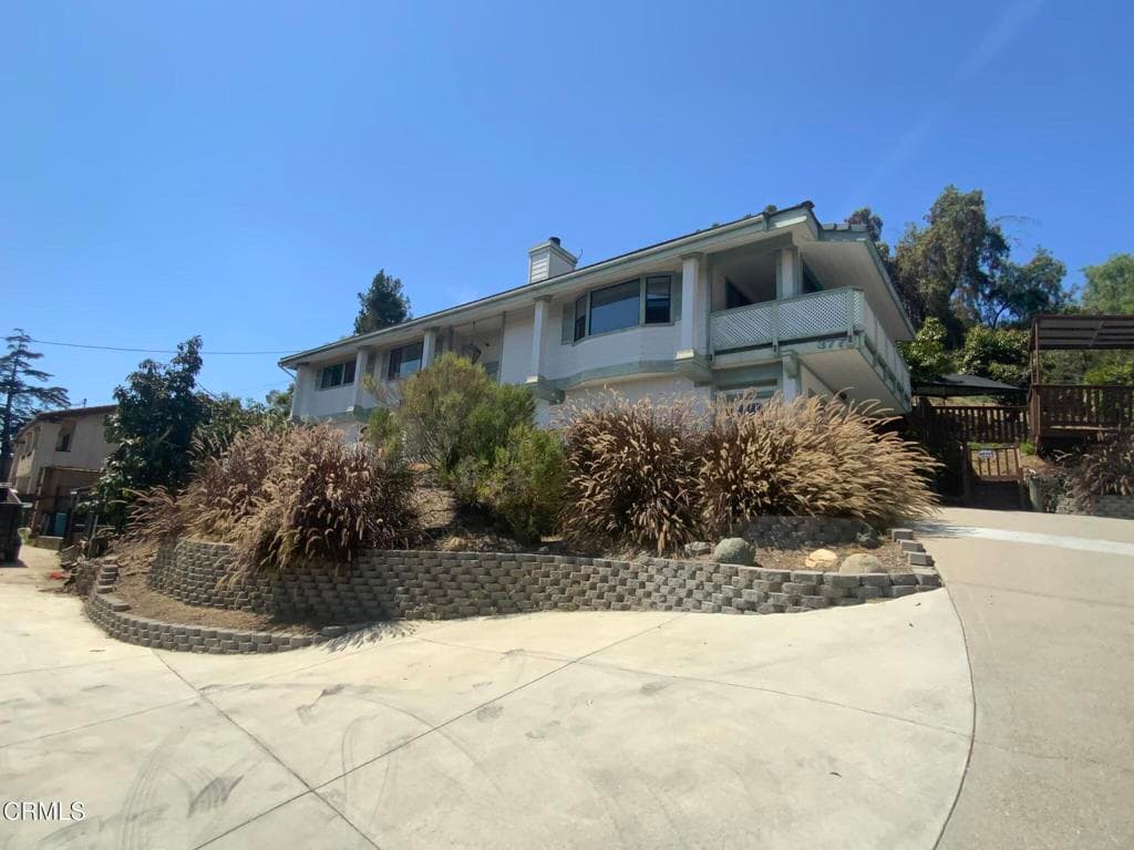 377 N Loop Drive N