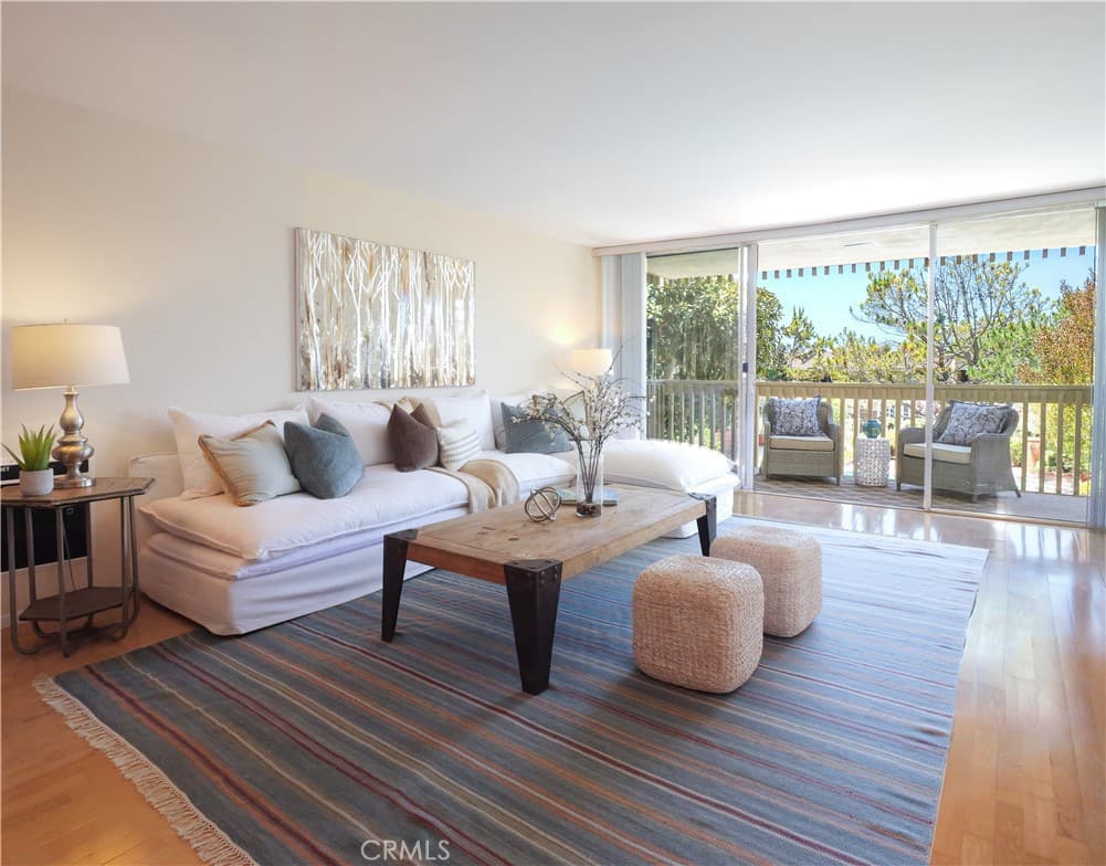 6526 Ocean Crest A215