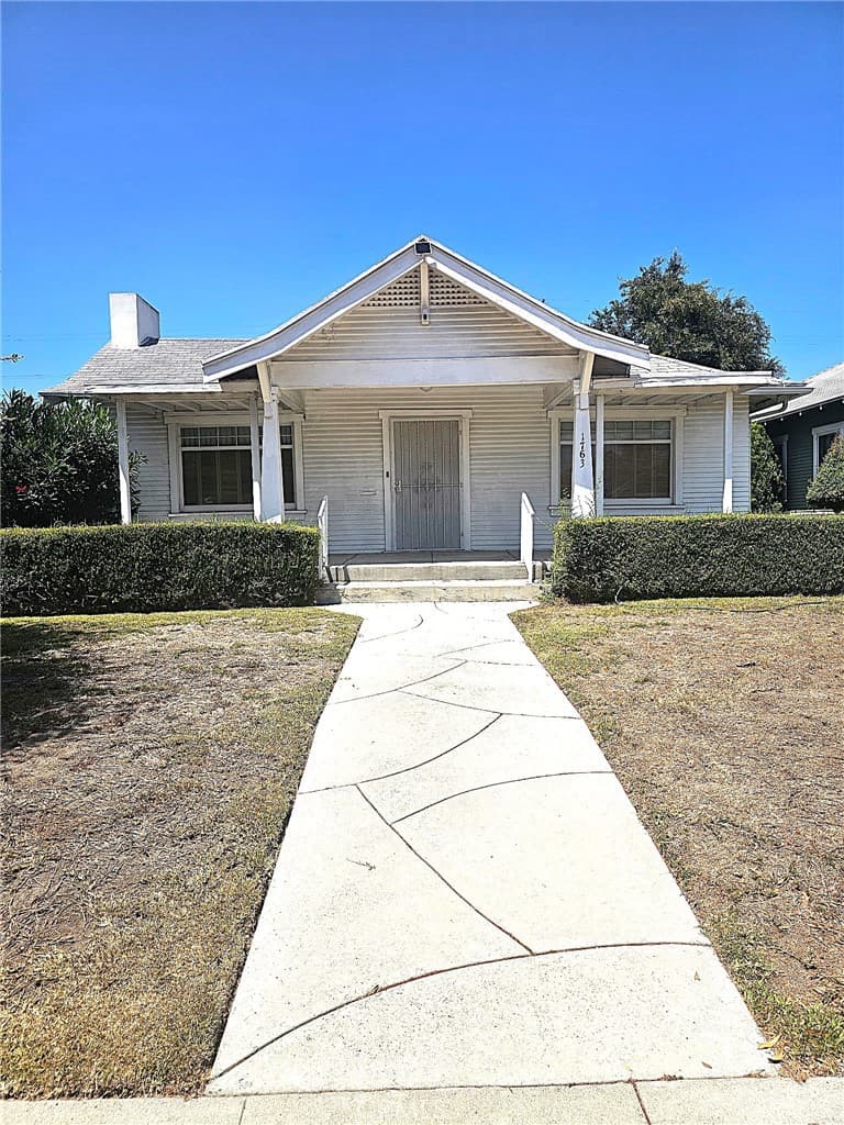 1763 W 42nd