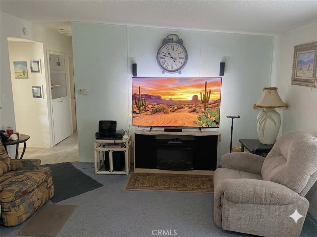 6925 Manzanita