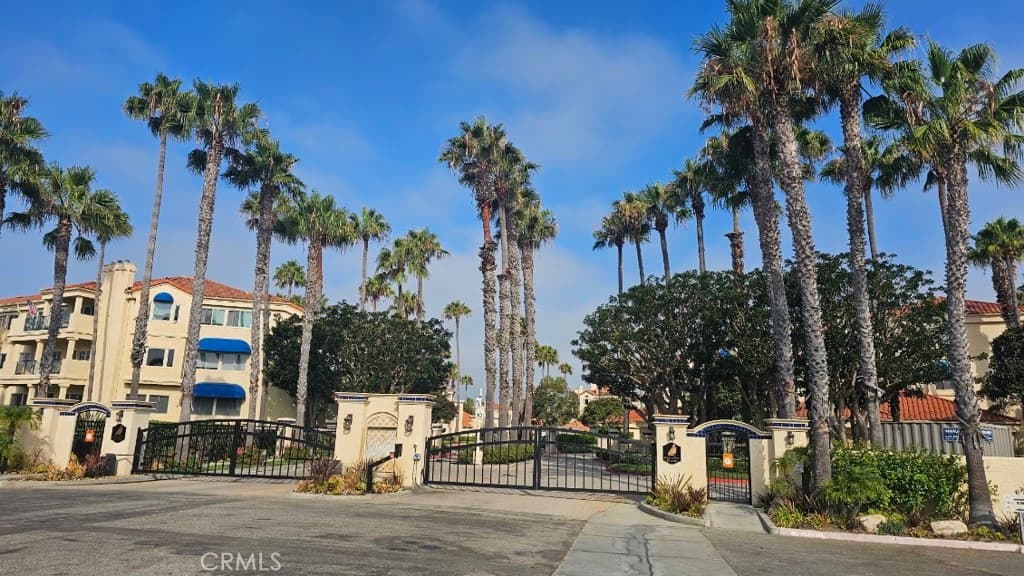 4235 Harbour Island