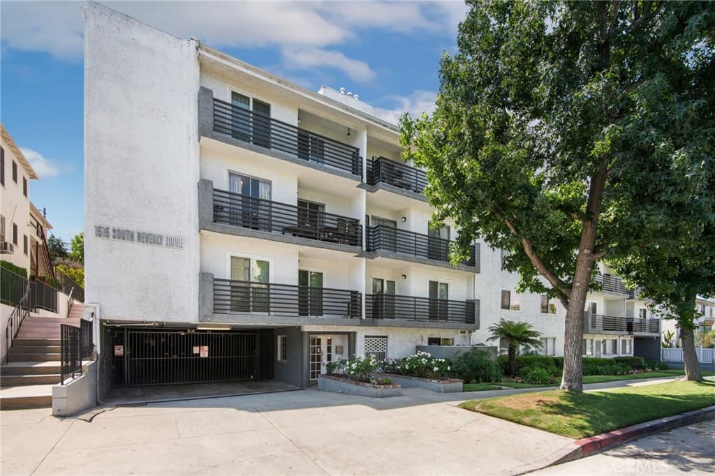 1515 S Beverly Drive 101