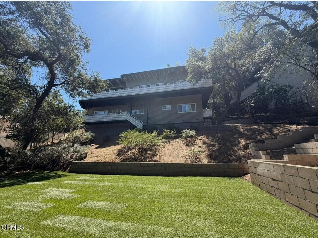 2040 Hilldale Drive