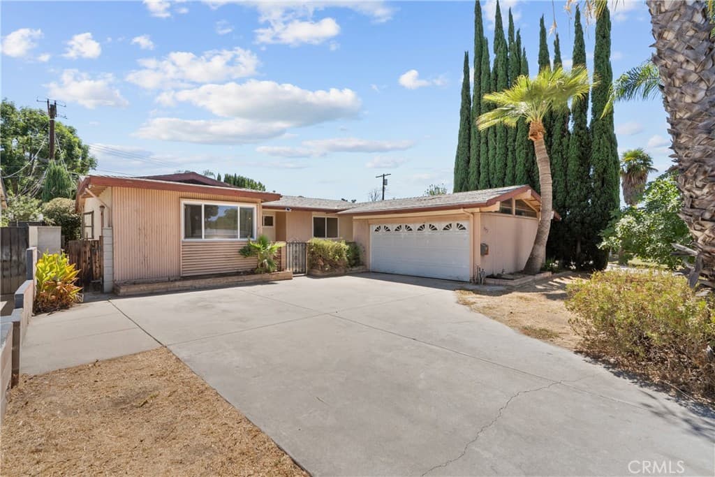 10048 Swinton Avenue