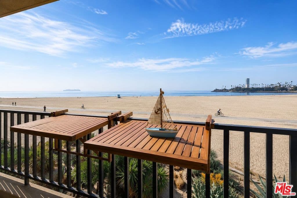 1140 E Ocean Boulevard 235
