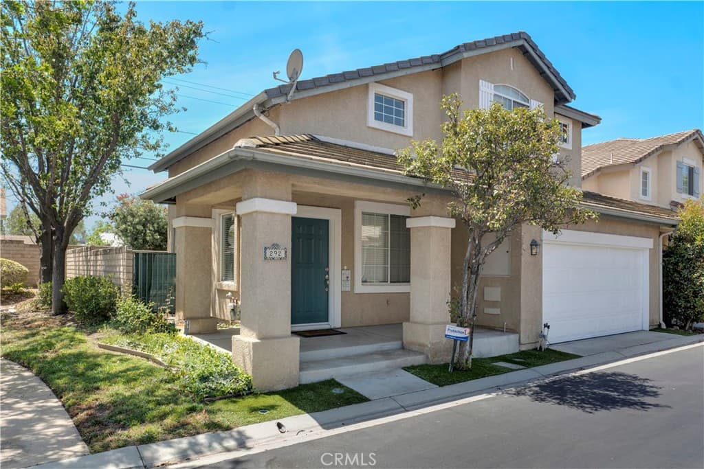292 Edgemire Lane
