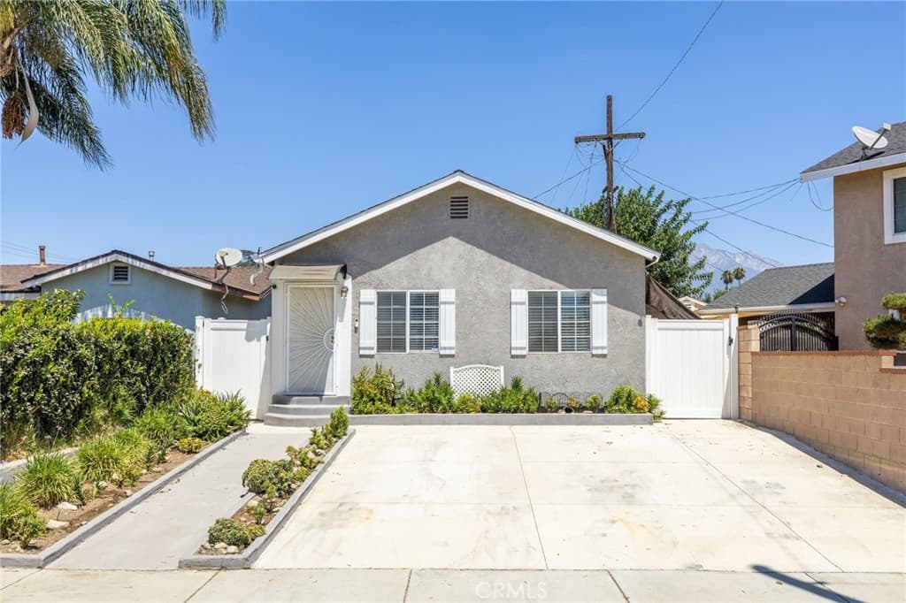 909 E I Street