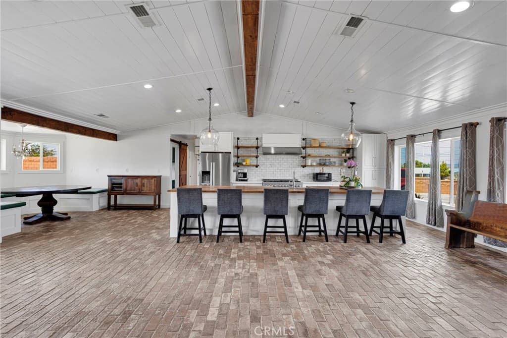 18266 Manzanita