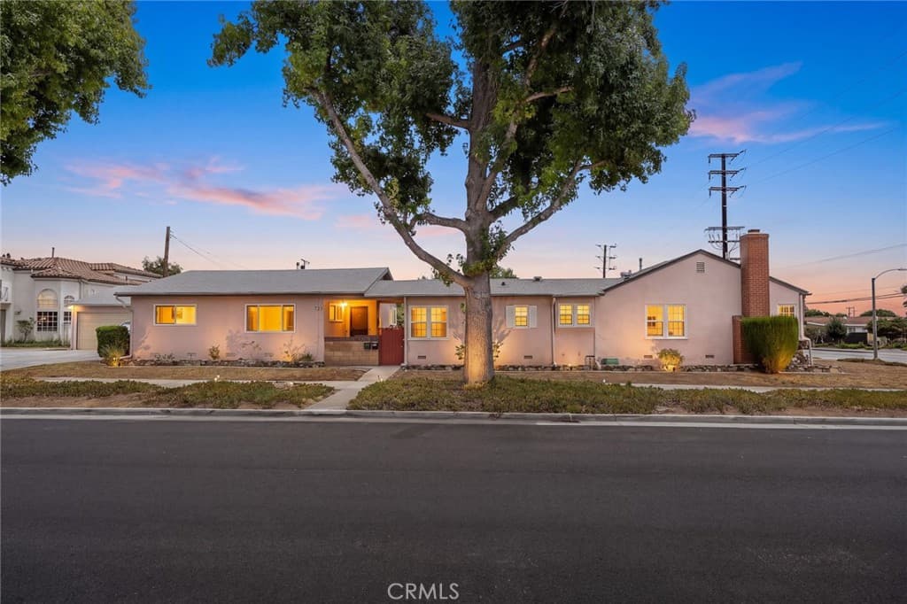 721 723 W Hellman