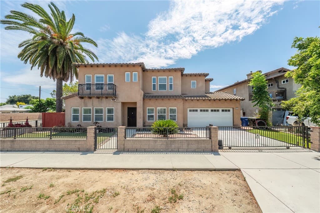 658 E. Phillips Boulevard