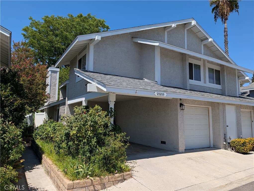 25255 Avenida Dorena