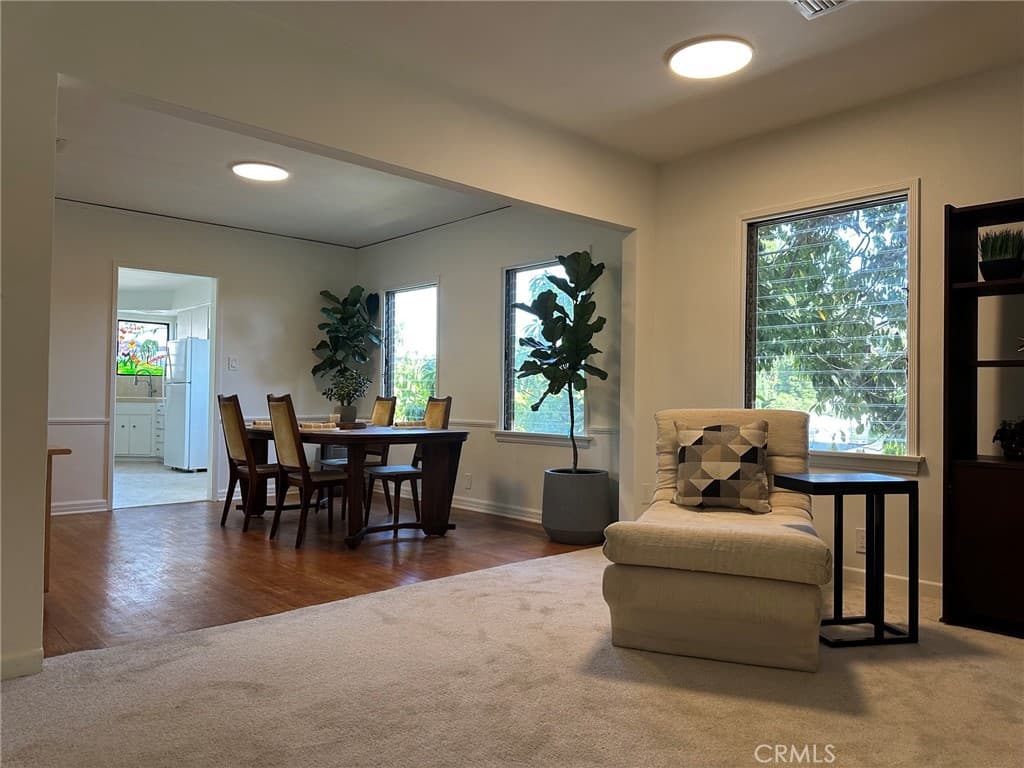 2572 Silver Ridge