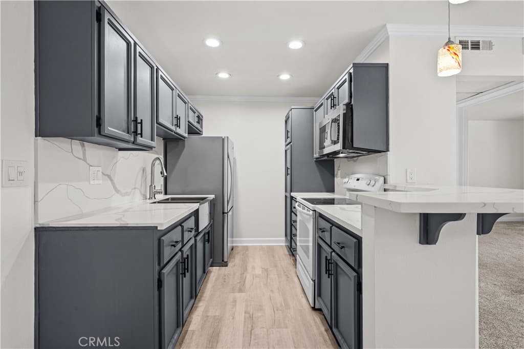 436 N Bellflower Boulevard 201
