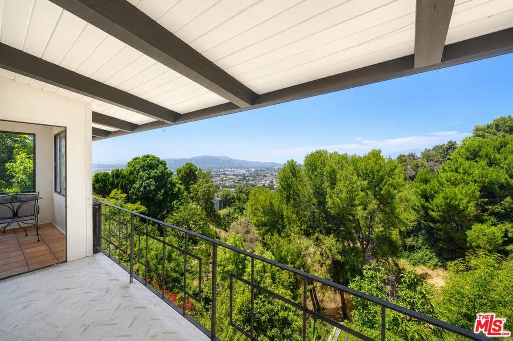 3543 Lavell Drive