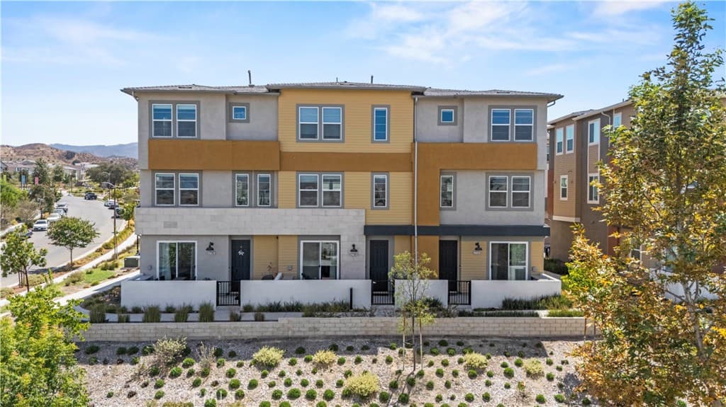 27105 Valley Oak