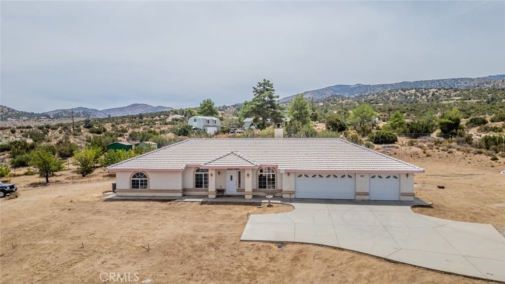 8767 Silver Rock