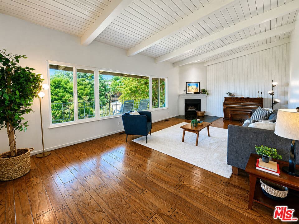 3543 Lavell Drive