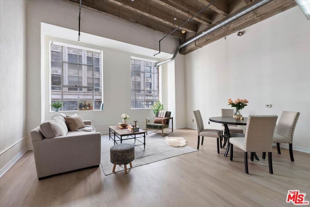 312 W 5th Street 222