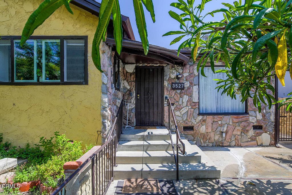 3527 Fairchild Street